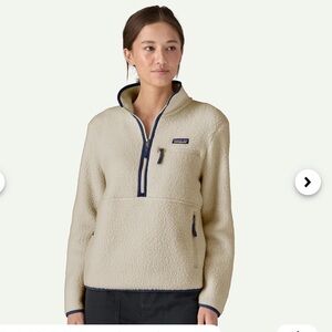 Patagonia Women's Retro Pile Fleece Marsupial Pullover in Natural size medium